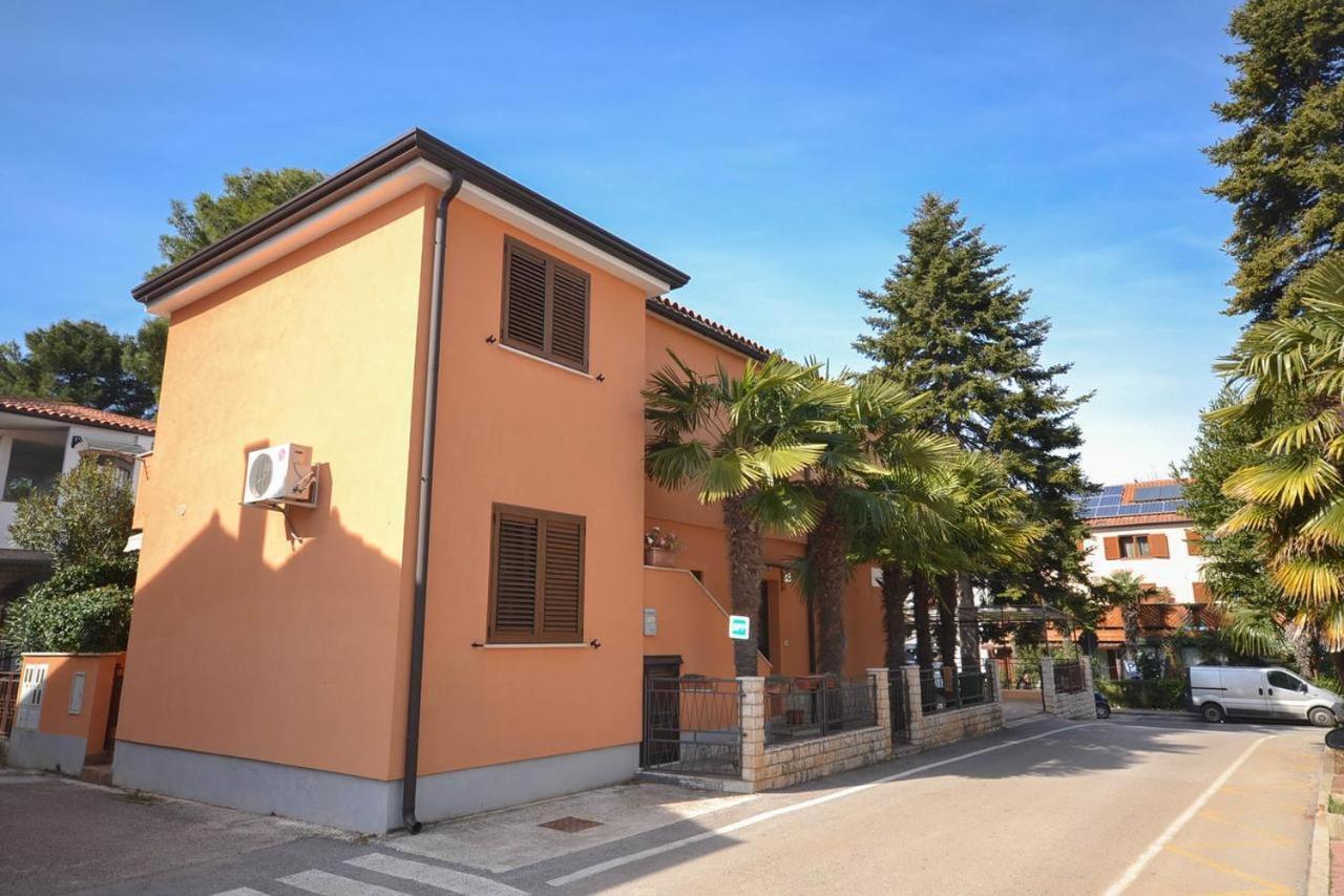 Lili Apartment Novigrad  Exterior photo